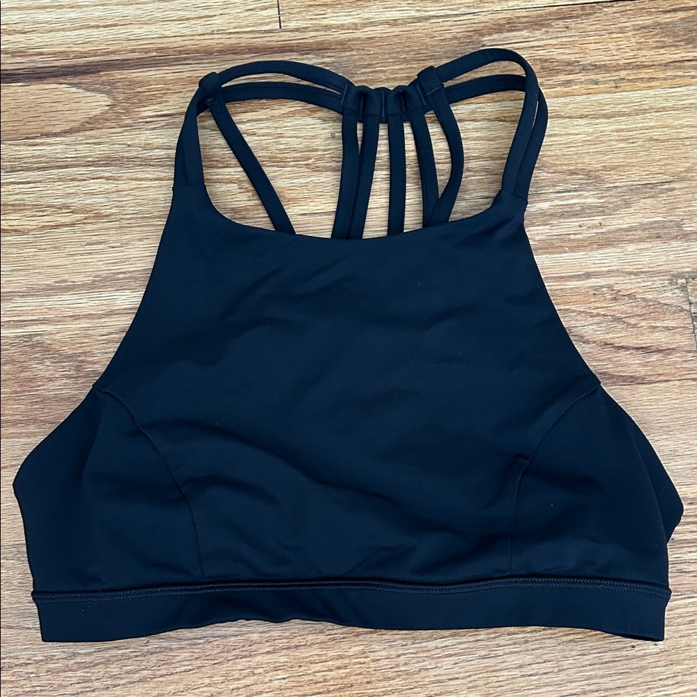 Lululemon high neck size 6 Women's Black Strappy Sports Bra